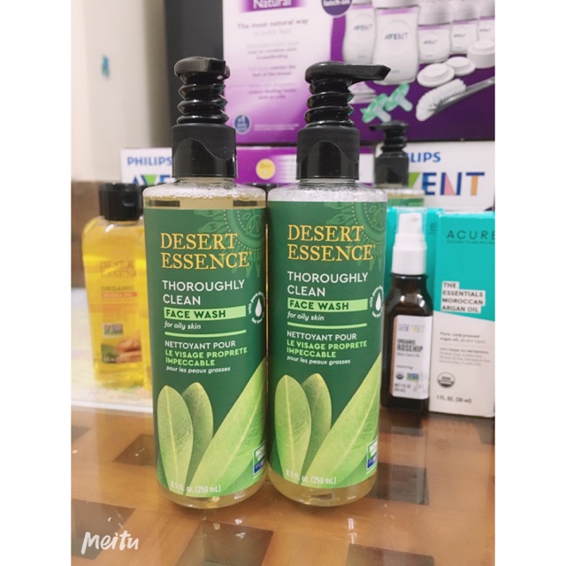 Sữa rửa mặt da dầu Thoroughly Clean Desert Essence 250ml