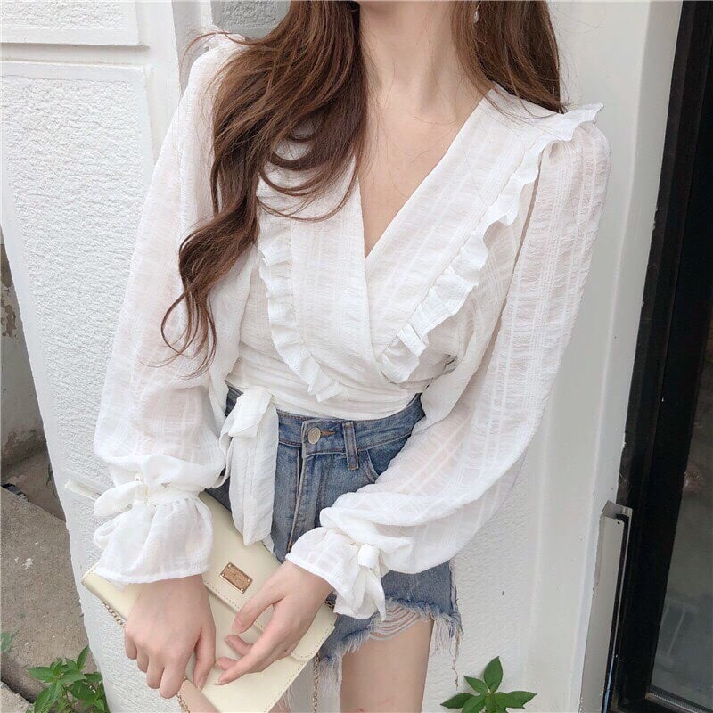 Áo croptop cổ V phối bèo tay bo trắng Shop Trái Quýt