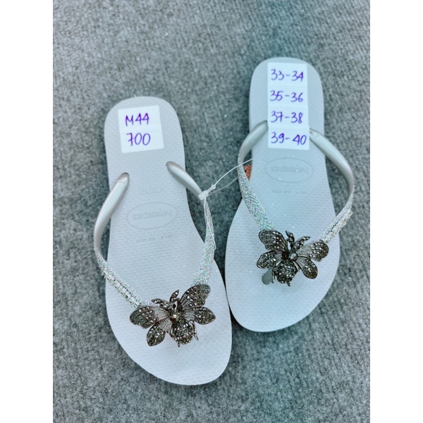 Dép HVN mix charm ong lớn