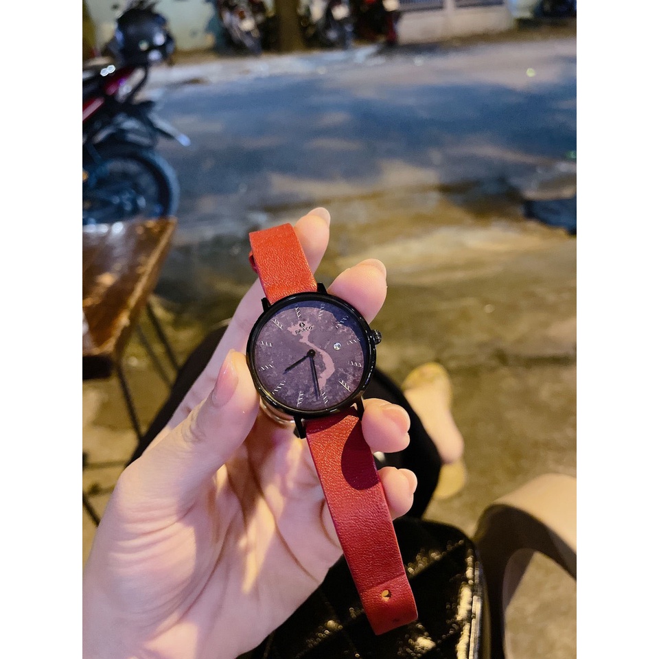 Đồng hồ nữ Draco D22-STN03 &quot;Vietnamese Girl&quot; viền đen kết hợp chất liệu dây da bò màu đen - phụ kiện thời trang nữ