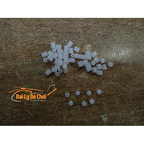 Bánh răng nhựa 7 răng lỗ trục 0.75mm nối trục động cơ