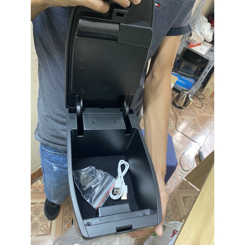 Bệ tỳ tay Nissan Almera cao cấp