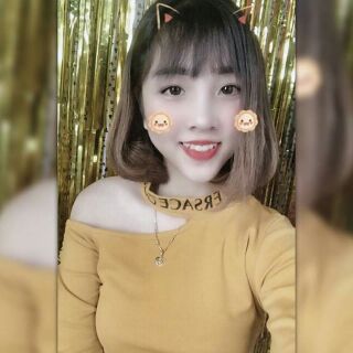 Áo khoét vai chữ