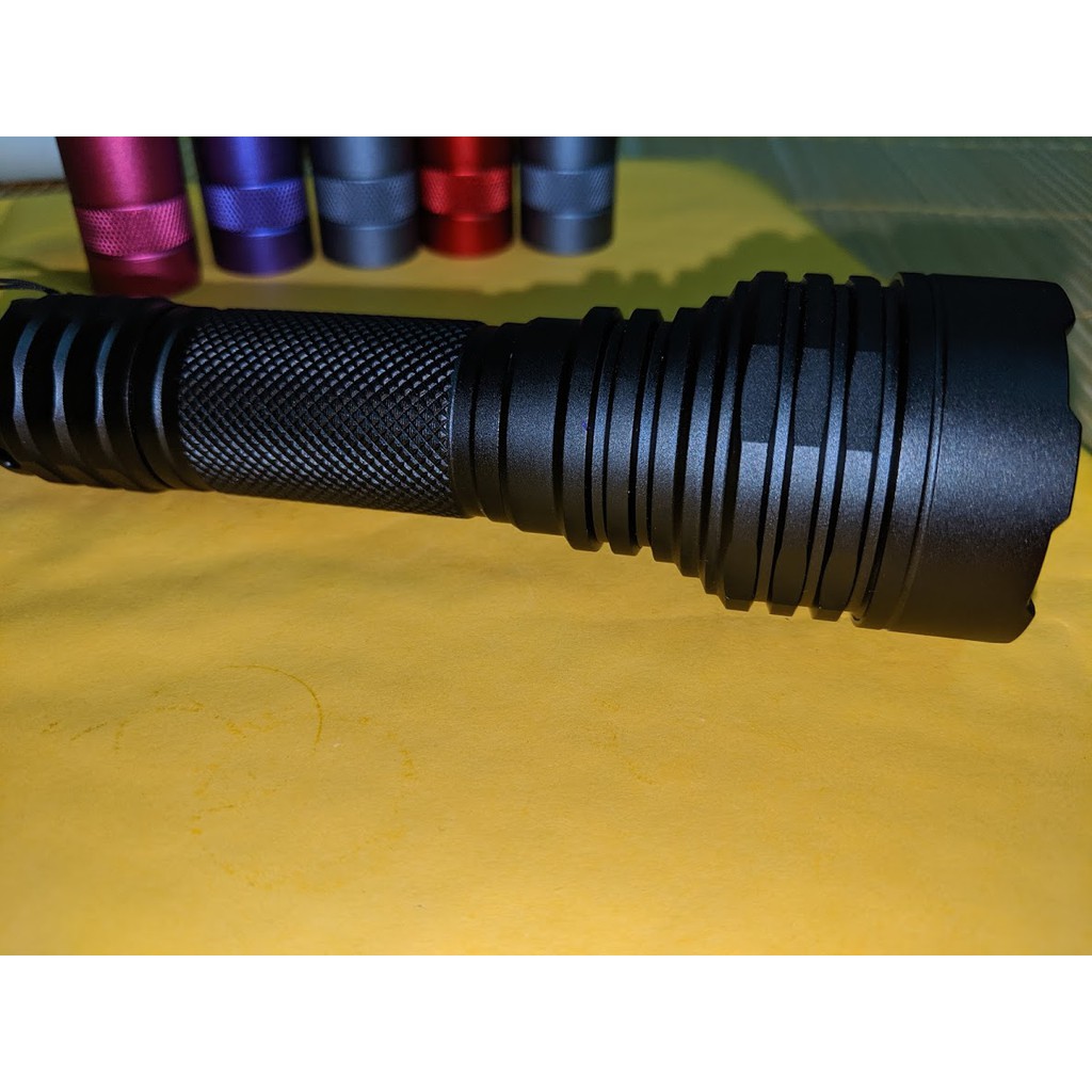 Vỏ đèn pin C8-21700