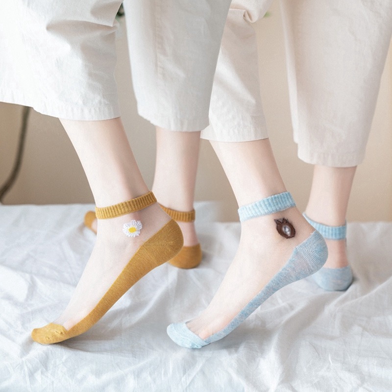 Vớ nữ xuyên thấu họa tiết hoa cúc thời trang