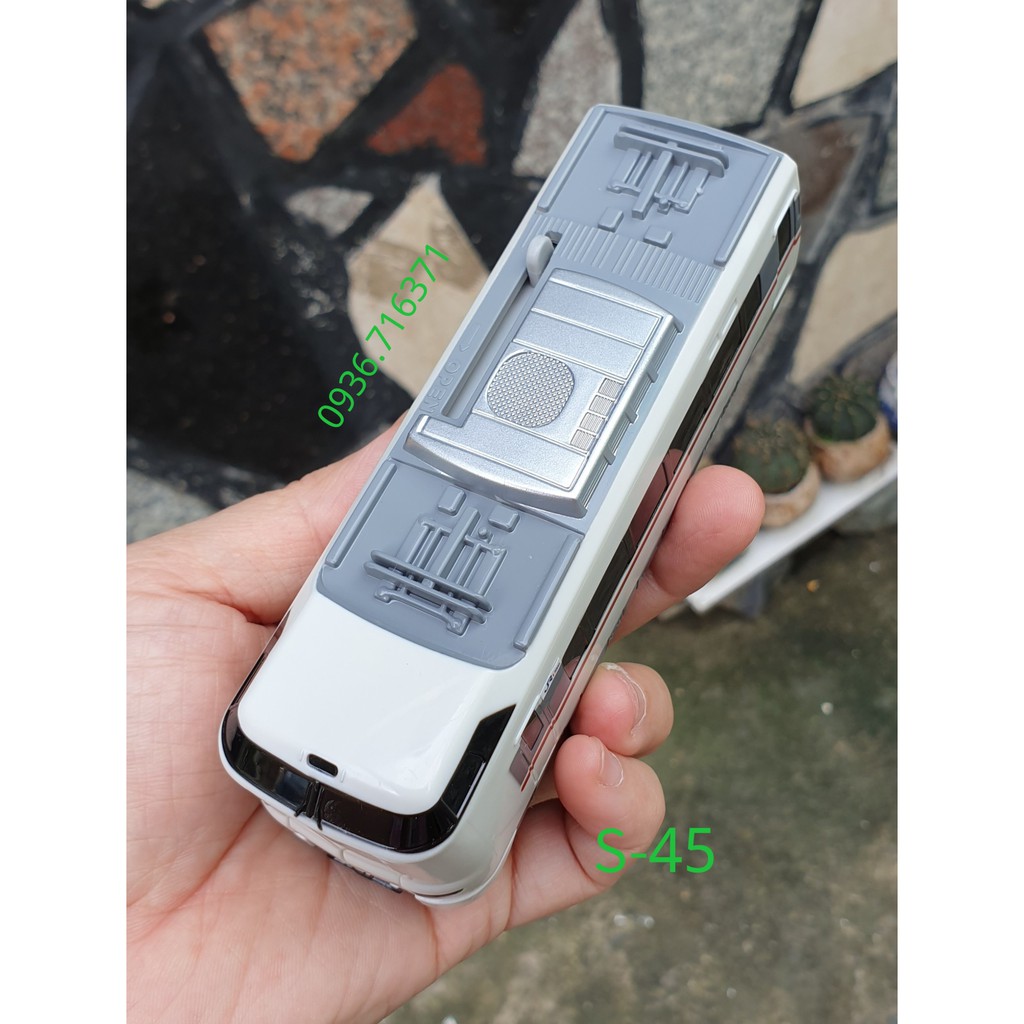 Mô hình tàu hỏa chạy pin Takara tomy S-45 có móc nối nam châm