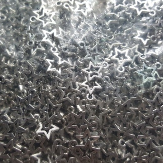 Charm sao rỗng : giá sỉ 100 gram giá 43k [ chuyên sỉ charm giá rẻ tại TPHCM ]