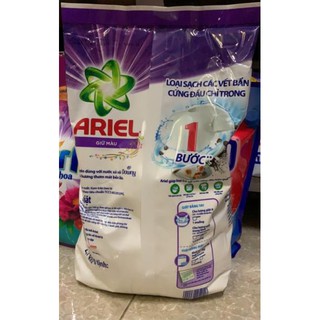 Bột giặt Ariel Giữ màu 2.7kg
