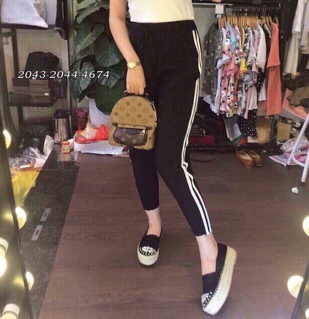 Quần thể thao dáng beggi 2 sọc