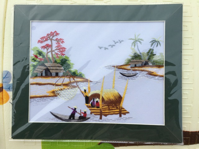 Tranh thêu tay phong cảnh làng quê nhà bè 20x25cm