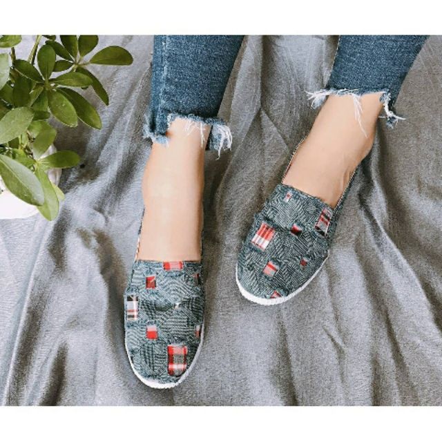 Giày Jean Rách Thể Thao Thời Trang Công Sở thờ trang dạo phố