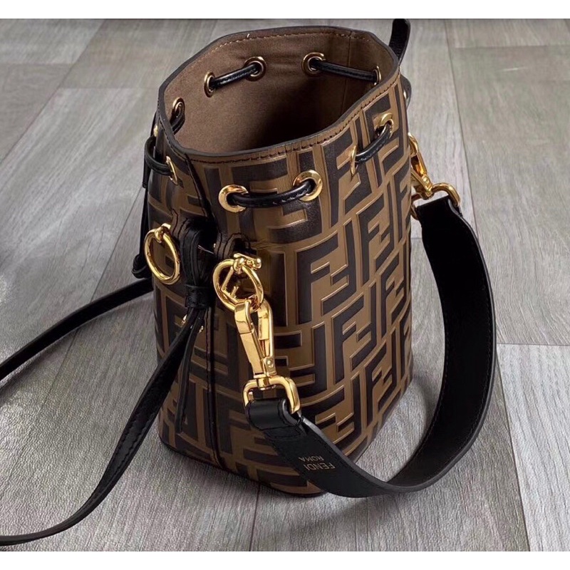 Túi xách đeo chéo nữ thương hiệu thời trang cao cấp Fendi FD mẫu mới