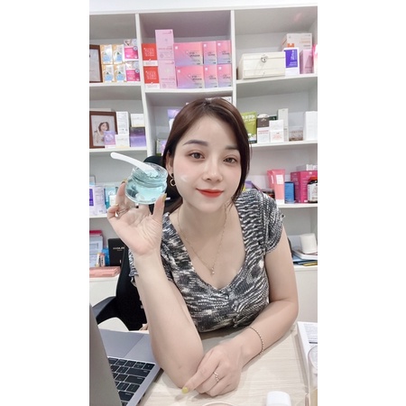 Kem dưỡng bổ sung collagen Aqua Green Tea Collagen Cream