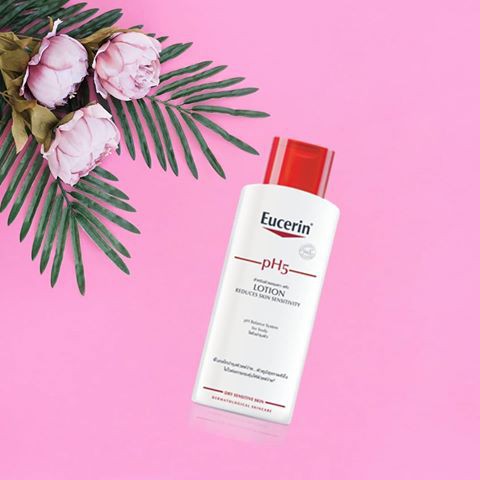 [Tặng muối tắm 30g] Sữa dưỡng thể pH5 Lotion, dành cho da nhạy cảm Eucerin pH5 Lotion 250ml