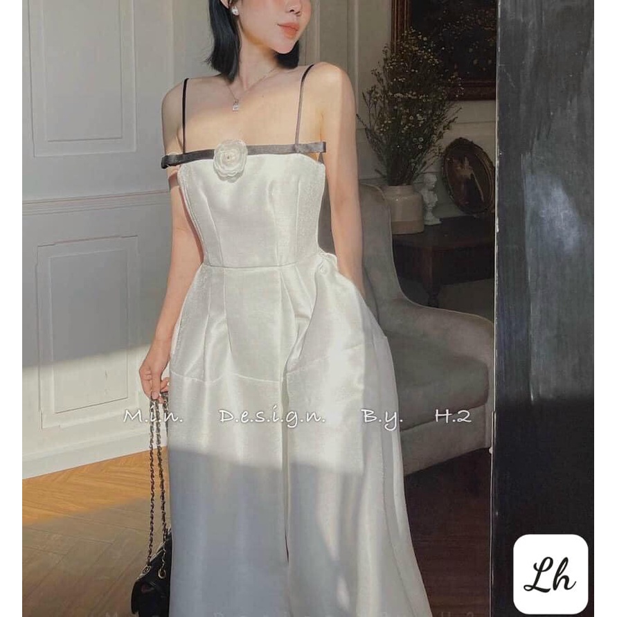 Váy đầm 2 dây phối ngực cài hoa