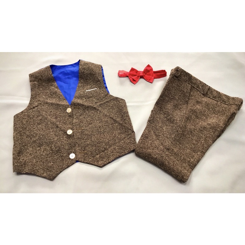 Bộ ghi lê cho bé trai gồm: áo ghi lê, quần, tặng kèm nơ)