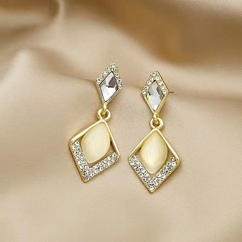 Bông Tai Mạ Bạc 925 Đính Kim Cương Nhân Tạo Đơn Giản Thanh Lịch