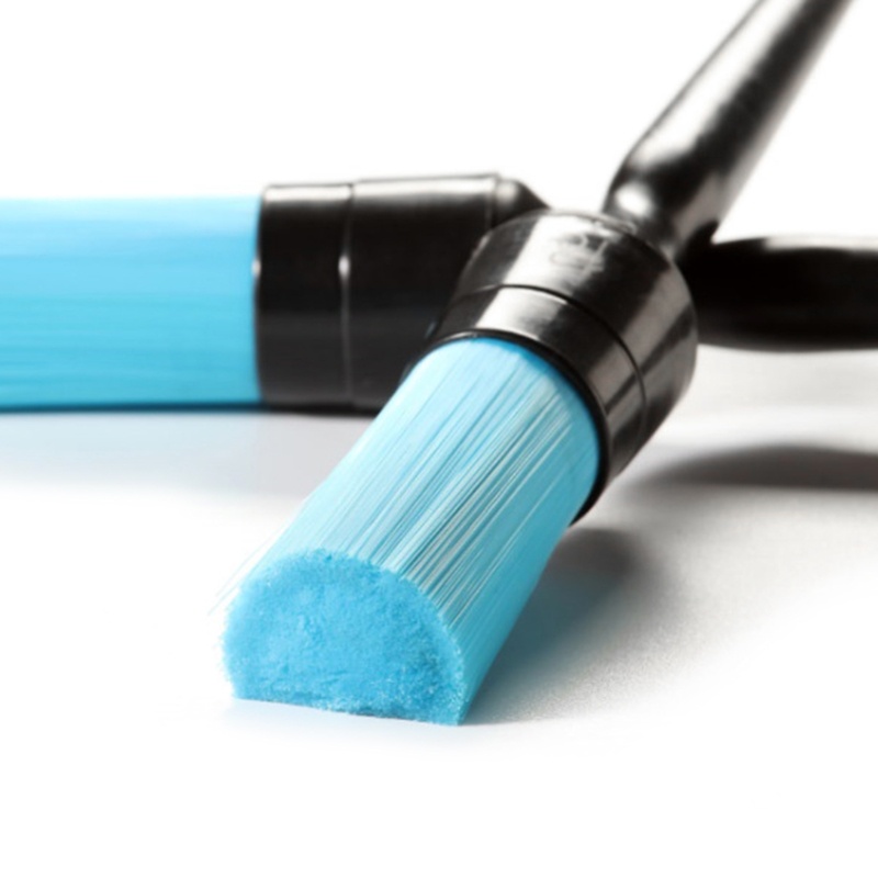 Bàn Chải Làm Sạch Bánh Xe Hơi Tiện Dụng