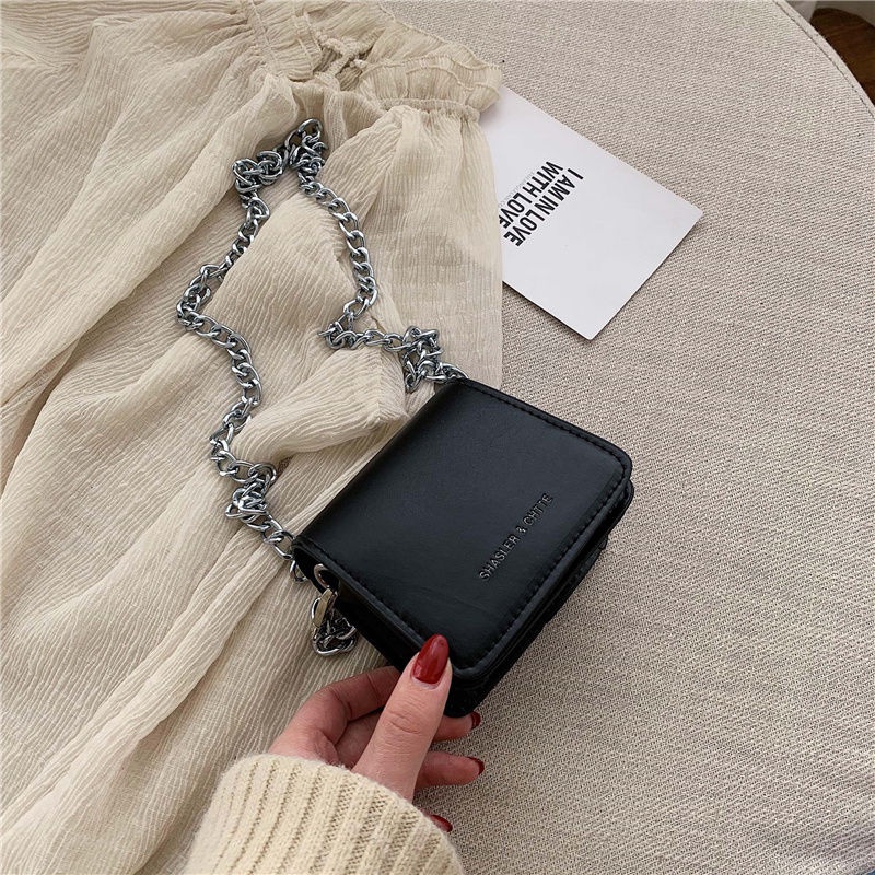 Túi đeo chéo mini dây xích thời trang dành cho nữ