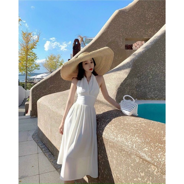 ĐẦM XOÈ maxi TRẮNG CỔ YẾM HỞ LƯNG