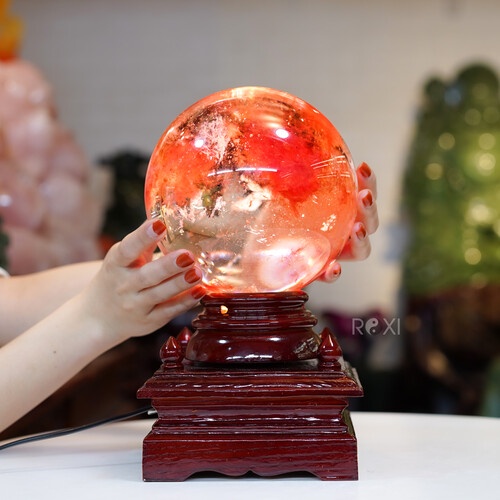Quả cầu phong thủy màu đỏ đá obsidian 4,2kg - 16,2cm + đế đèn xoay