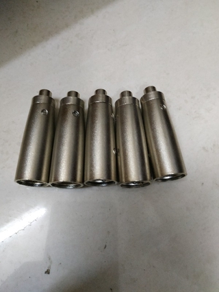 Rắc Canon Ra Av Đực Giá 1 Cái