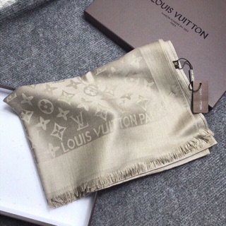 Khăn LV