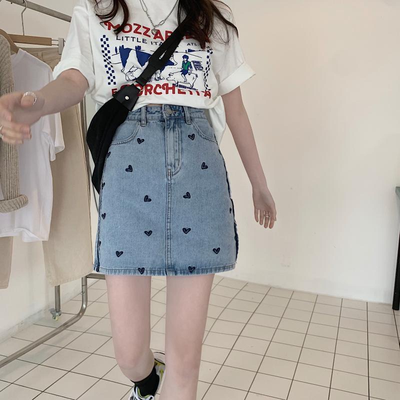 chân váy jean Chữ A Lưng Cao Thêu Hình Trái Tim Xinh Xắn | BigBuy360 - bigbuy360.vn