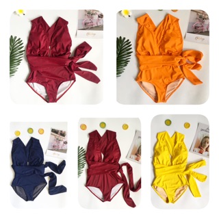 Bikini xẻ ngực chéo lưng