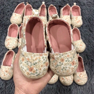 Giầy #HM Slipon Hoa cho gái🦀