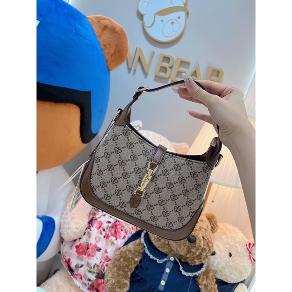 Túi TTWN tặng kèm charm 🧸