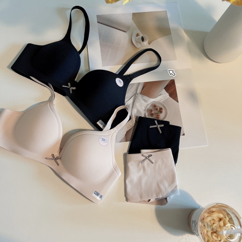 Áo Ngực Không Gọng Không Đường May Thoải Mái Và Thoáng Khí Cho Nữ