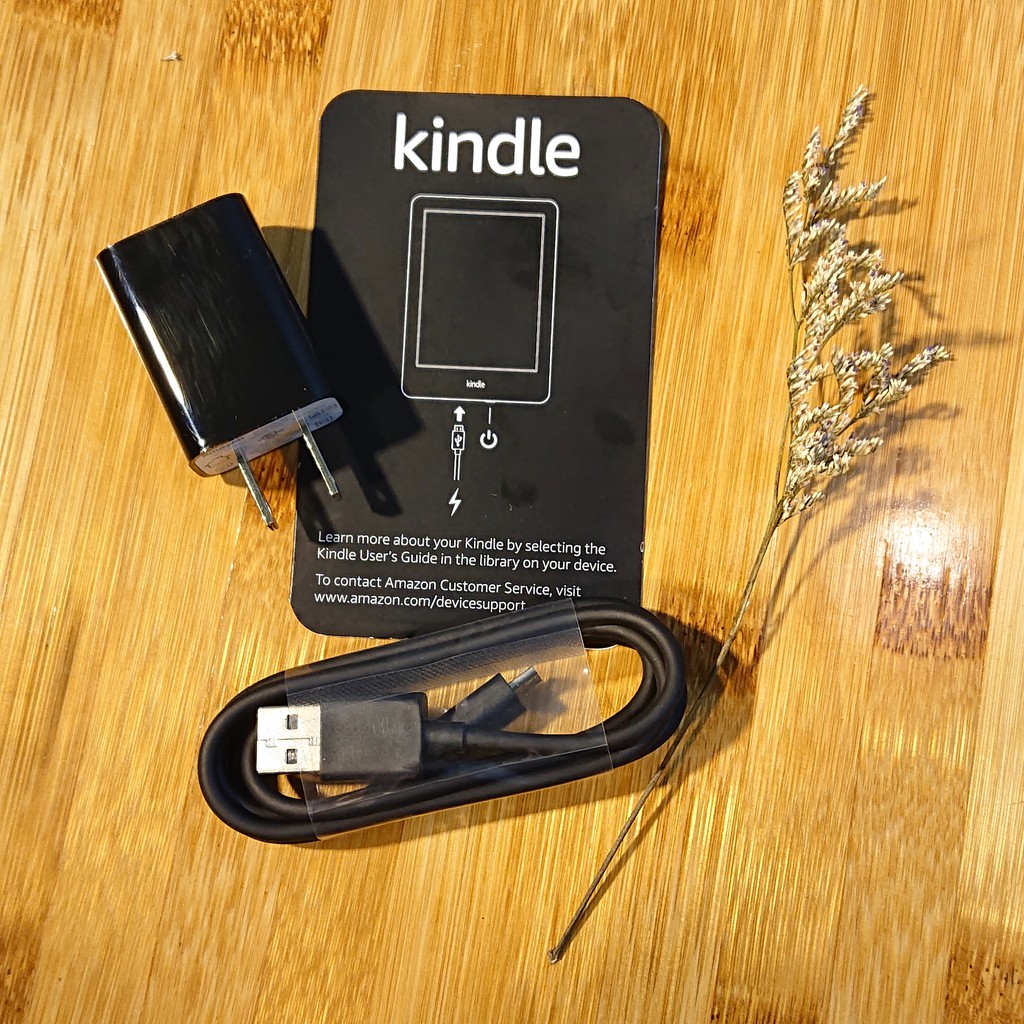 Củ và cáp cable sạc cho máy đọc sách Kindle likenew bóc máy chính hãng Amazon