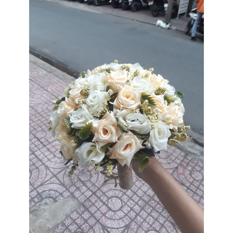 Hoa cầm tay cô dâu, hoa hồng tỉ muội