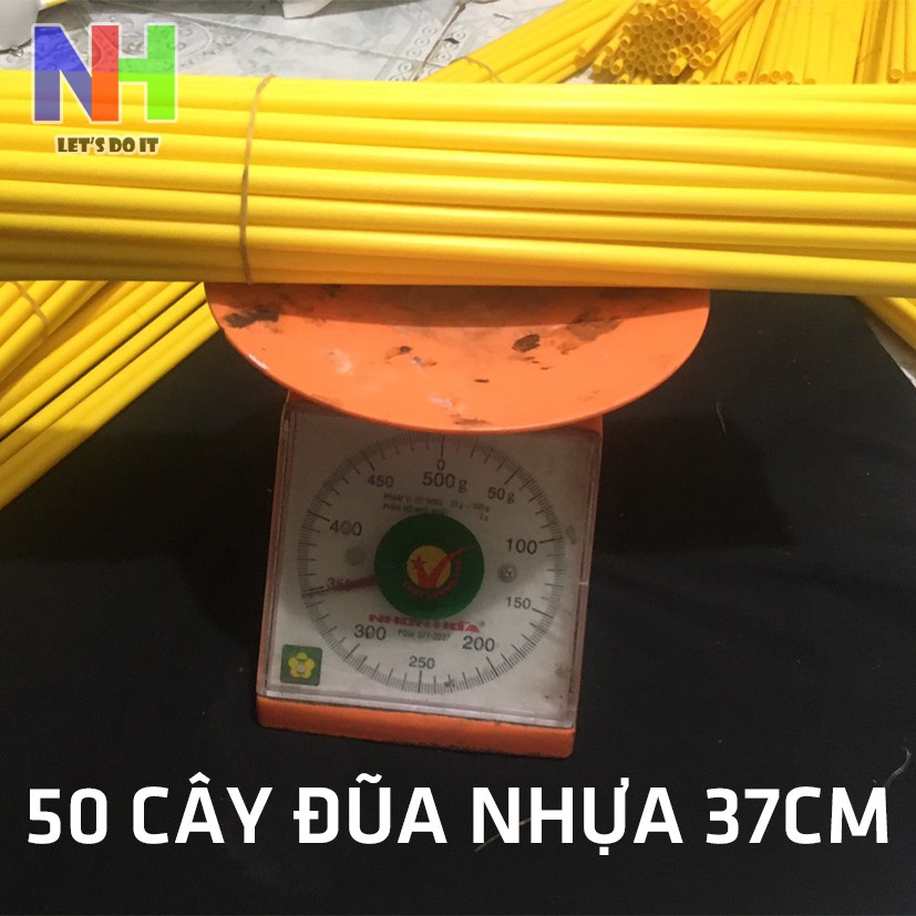 Đũa nhựa, cây ống nhựa làm cán cờ lưu niệm 37cm - bó 50 cây