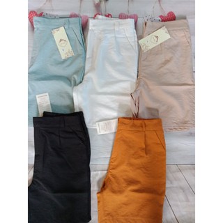 Quần short lửng đũi xước phong cách