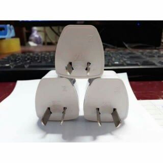 Phích cắm chuyển đổi 3 chân sang 2 chân