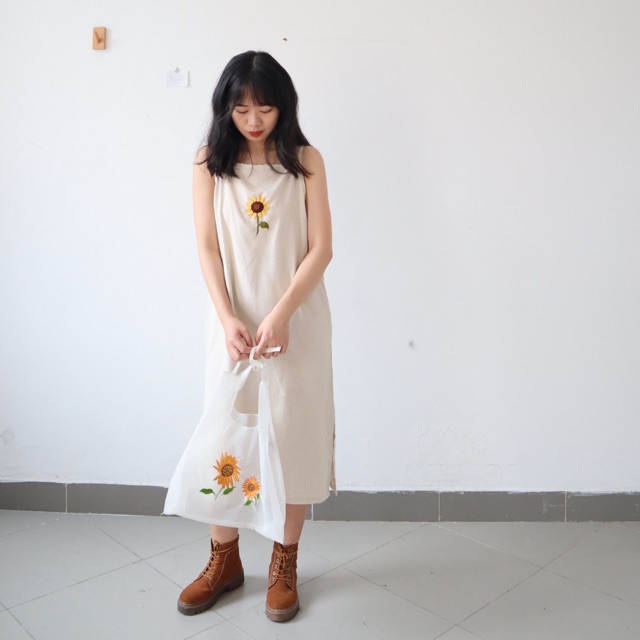 Váy hai dây xuông thêu Hướng Dương | Lá Xoè