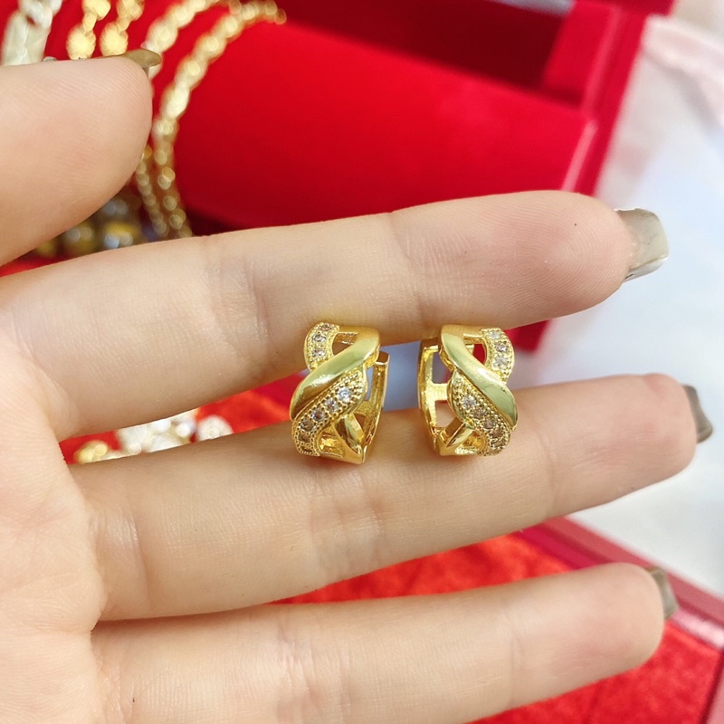bông tai nữ mạ vàng,bông tai cao cấp thiêt kế tỉ mỉ tinh tế ôm sát tai