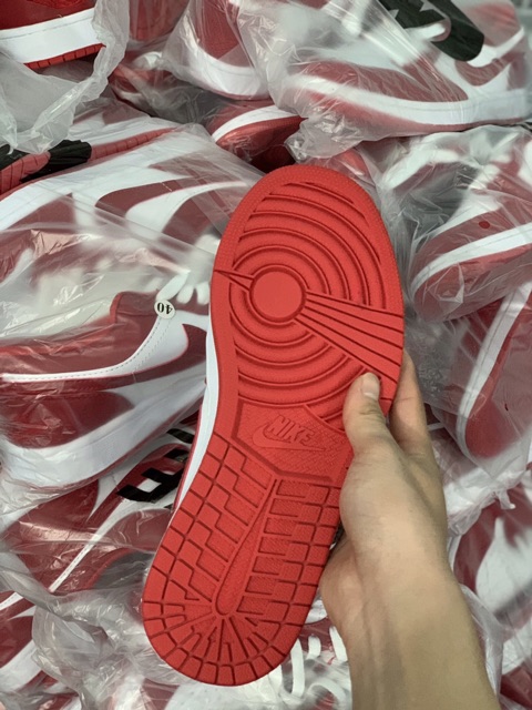 Ảnh thật chi tiết giày sneaker Jordan 1 thấp cổ | BigBuy360 - bigbuy360.vn