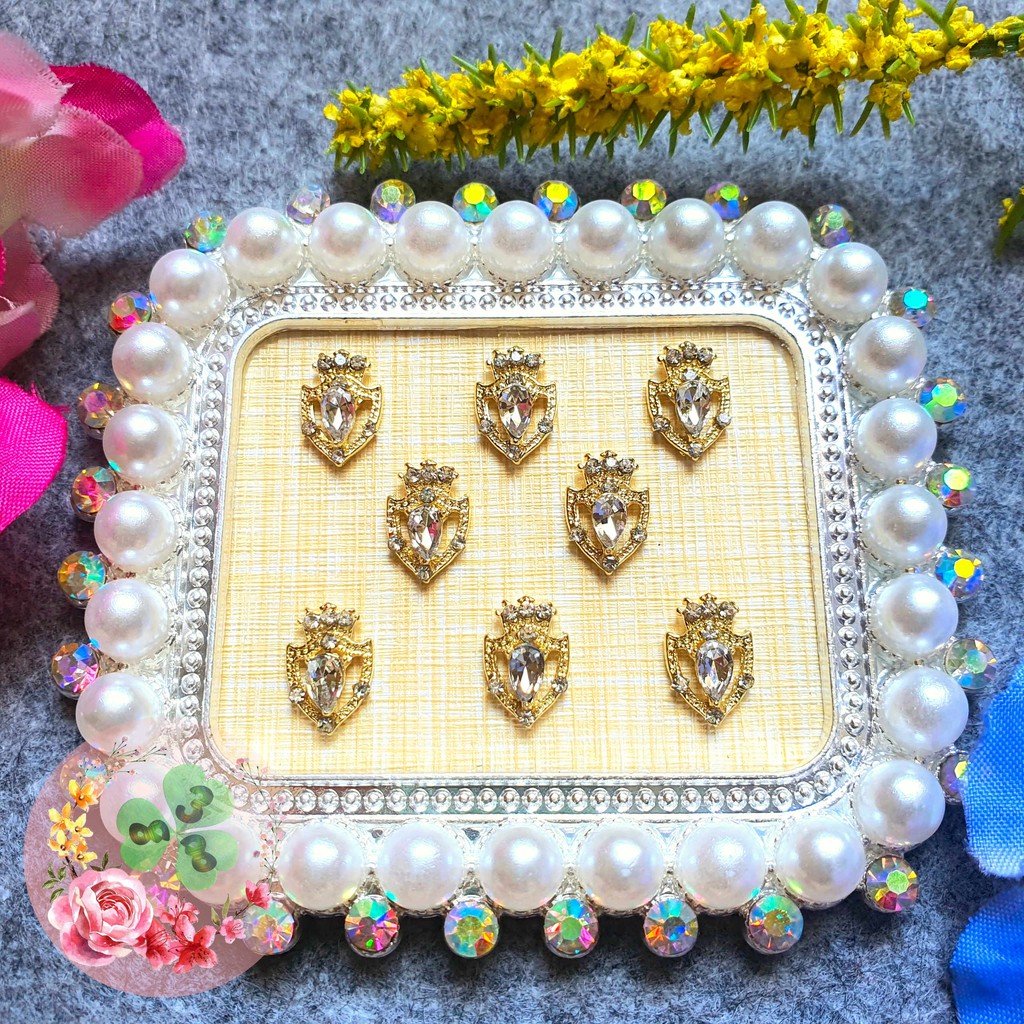 Mã CR200 . Charm kim loại đính đá trang trí móng siêu xinh.
