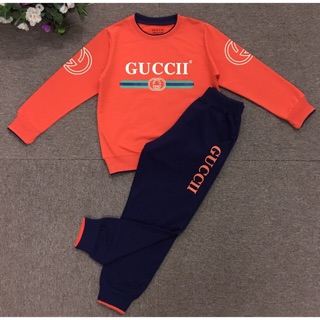 bộ nỉ da cá bé trai in chữ gucci siêu đẹp,hình in sắc nét không bong tróc.chất nỉ da cá mềm mại ấm áp không bai xù nhe