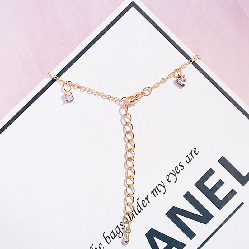 Vòng đeo tay kiểu dáng trái dâu tây phong cách Hàn Quốc cho nữ