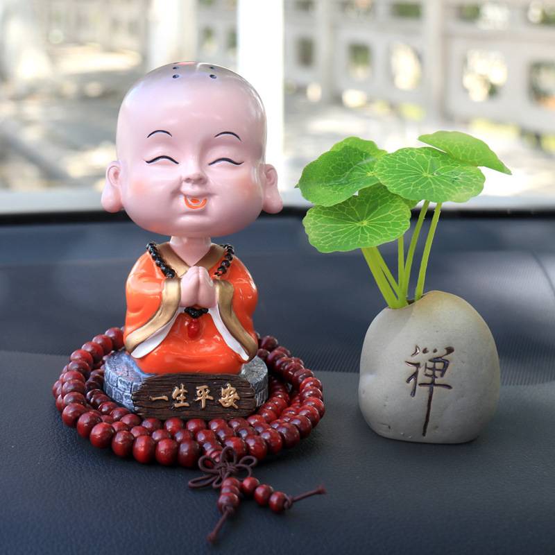 Tiểu Hoà Thượng Lắc Đầu Trang Trí Taplo Ô Tô