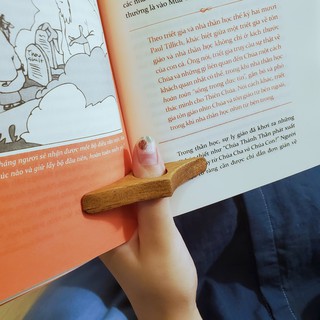 Chặn sách gỗ hỗ trợ đọc sách một tay. Kẹp sách bằng gỗ tự nhiên Readi (Quà tặng kèm bookmark đánh dấu trang dễ thương)