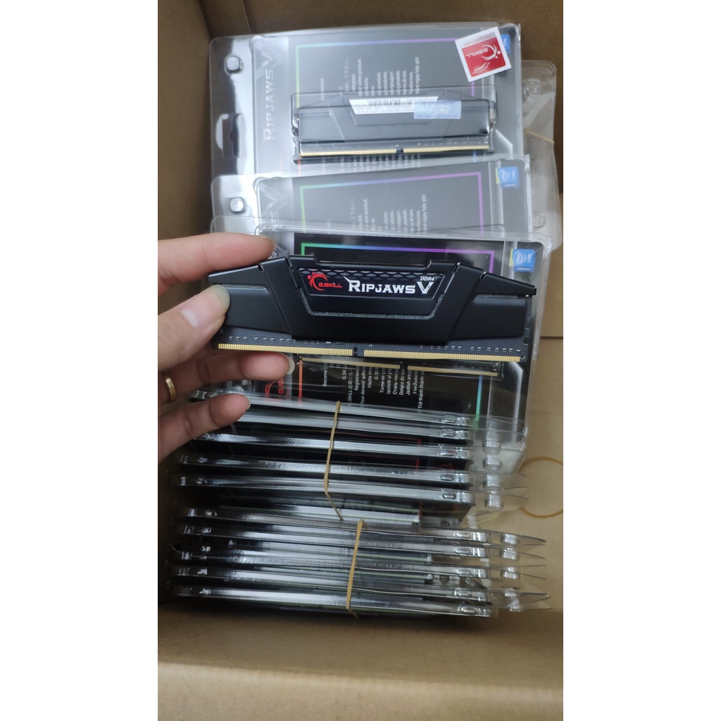 Ram Desktop Gskill RIPJAWS V 16GB  16GB  DDR4 3200Mhz có tản