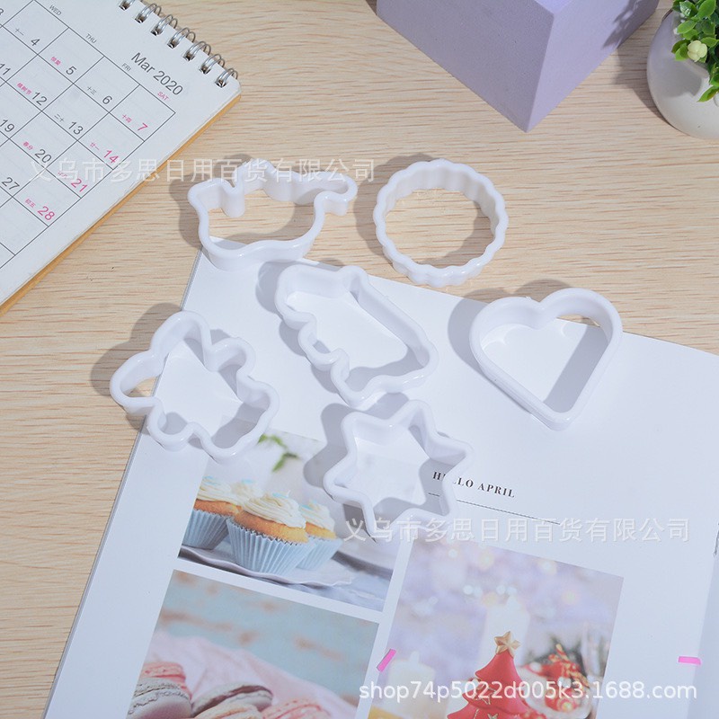 Bộ 6 khuôn cắt tạo hình, làm cơm nắm, làm bánh cho bé Baby Shark Store 2022