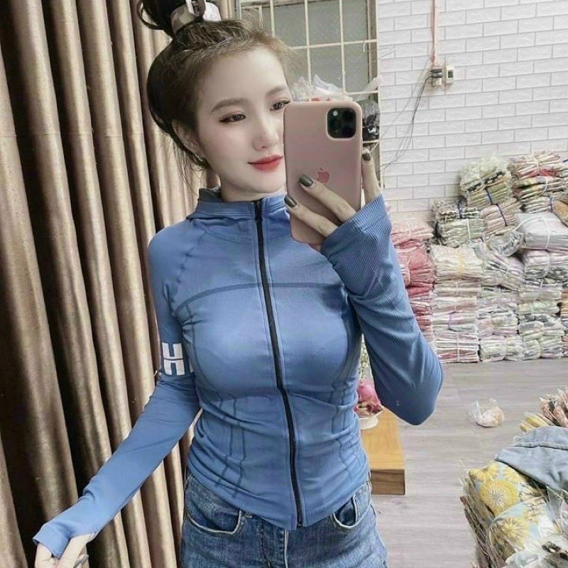 [Mã WASTUP giảm 10% tối đa 30K đơn 99K] Áo khoác nữ - Áo Khoác Thể thao LOGO 2020 có túi khoá | BigBuy360 - bigbuy360.vn