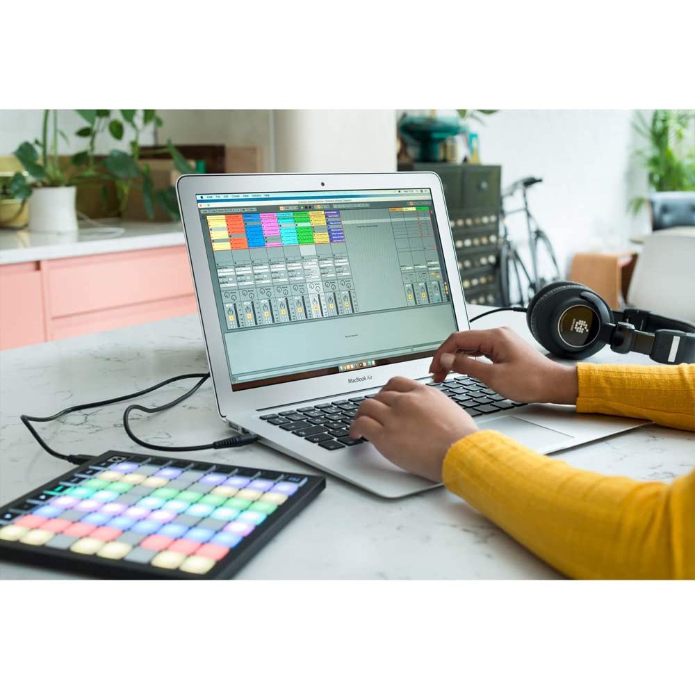 Bàn chơi nhạc điện tử Novation Launchpad Mini MK3
