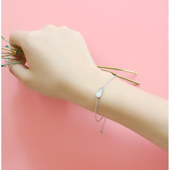 Lắc Tay Dây Mảnh Mặt Chữ Nhật Khắc Chữ Lucky Titan Ko Han Rỉ TT 3937